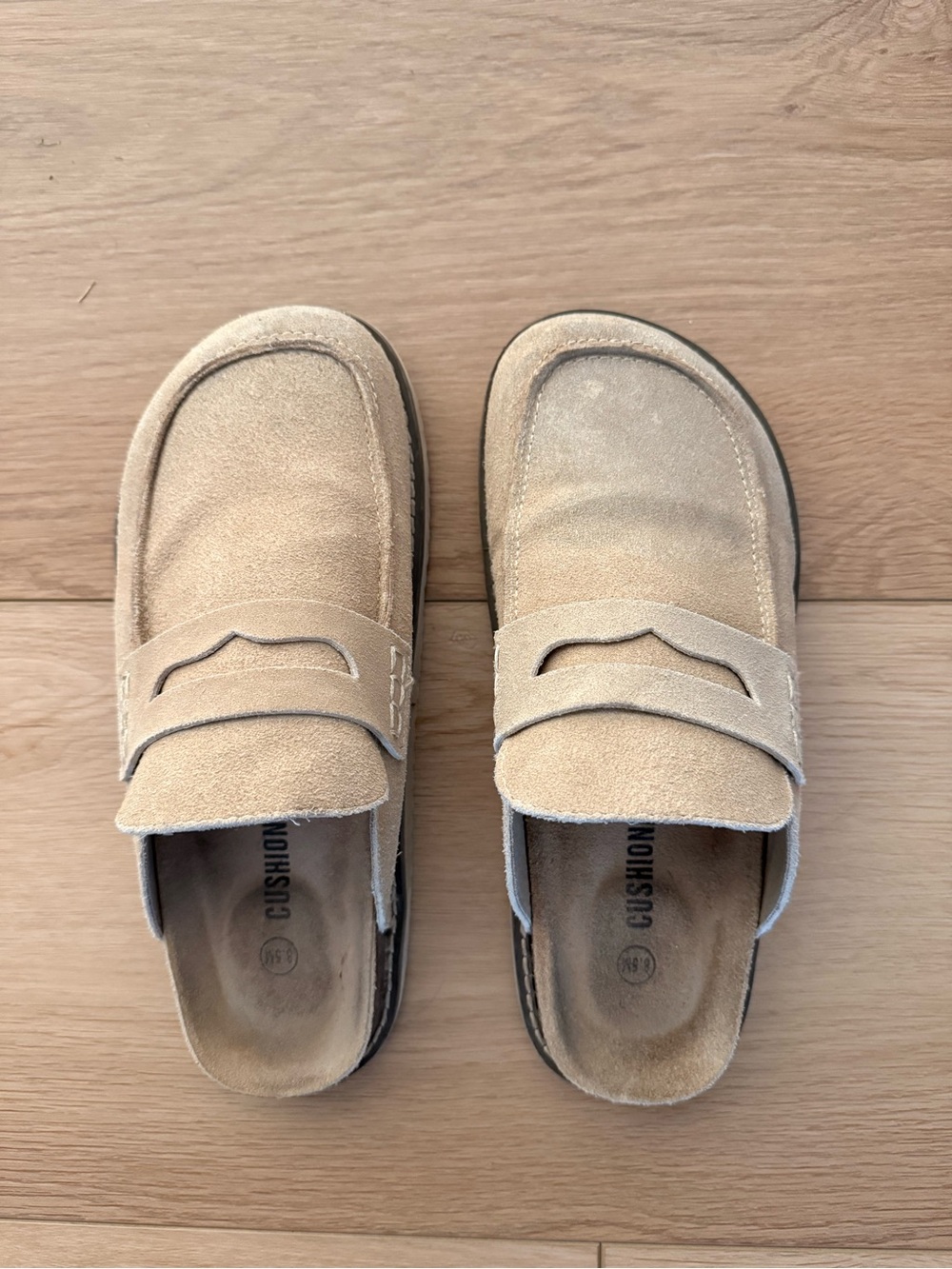 Cushionaire Loafers in Beige